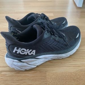 Hoka Clifton 8 Sneakers